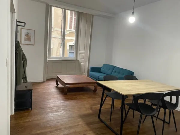 Appartement de 36m2 à louer sur Laval