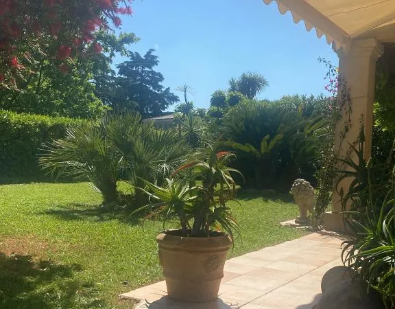 Maison de 130m2 à louer sur Antibes