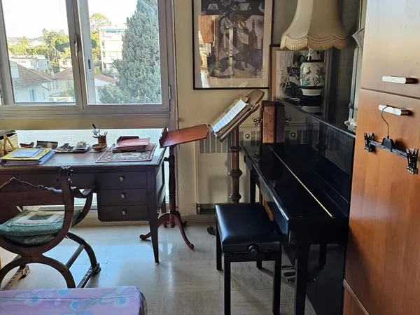 Chambre de 20m2 à louer sur Cannes