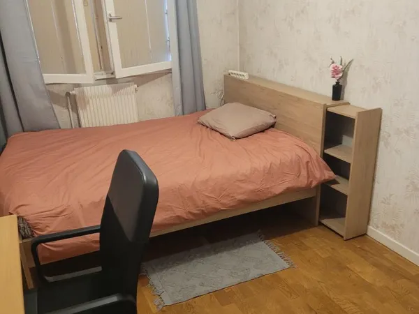 Chambre de 12m2 à louer sur Villeurbanne