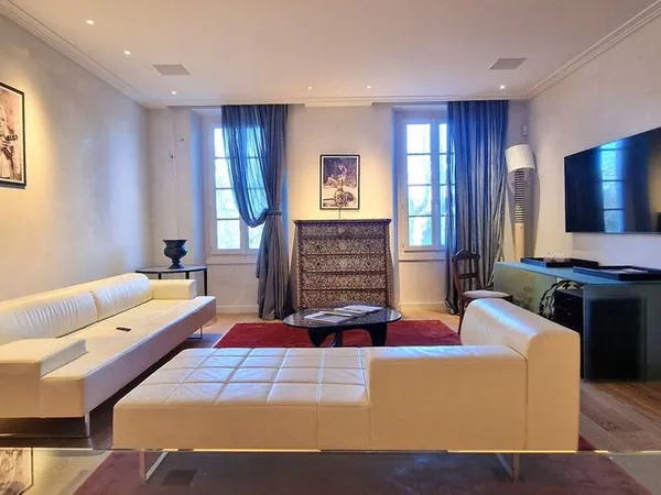 Appartement 4 pièces 146 m²