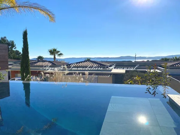 Villa 5 pièces 142 m² 