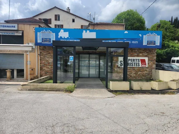 Local commercial 225 m² 