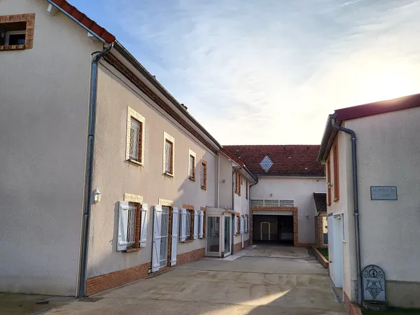 Maison 9 pièces 215 m² 