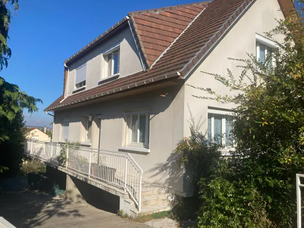 Vends maison avec jardin 