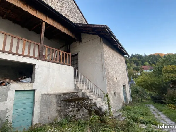 Maison 6 pièces 225 m² 