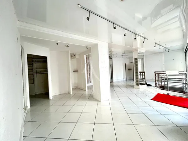 Local commercial 67 m² 