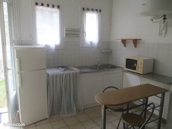 Studio quartier St Genes 