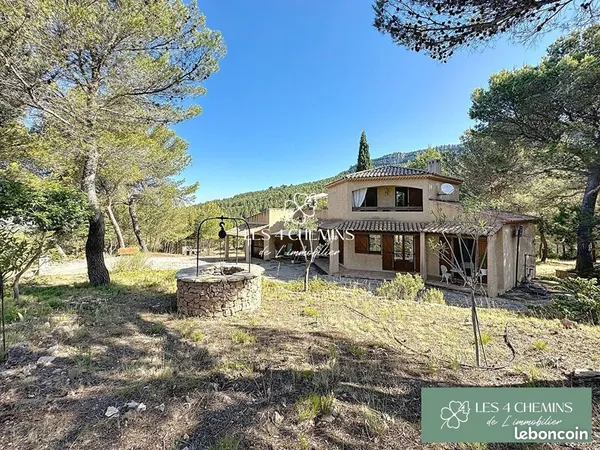 Propriété 6 pièces 158 m² 