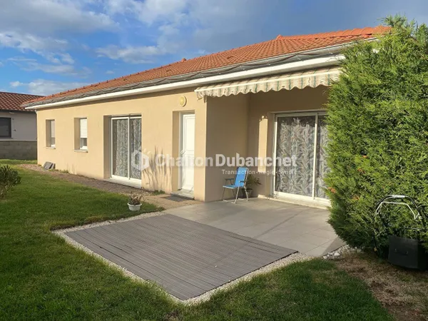 Maison de plain-pied 4 pièces 99 m² 
