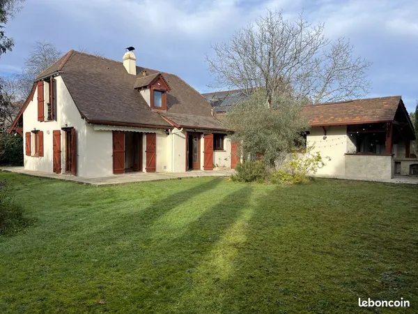 Villa 5 pièces 143 m² 