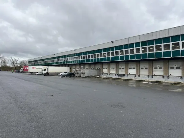Entrepôts ICPE divisibles entièrement rénovés à partir de 2686 m² - Saint-Witz, site premium 