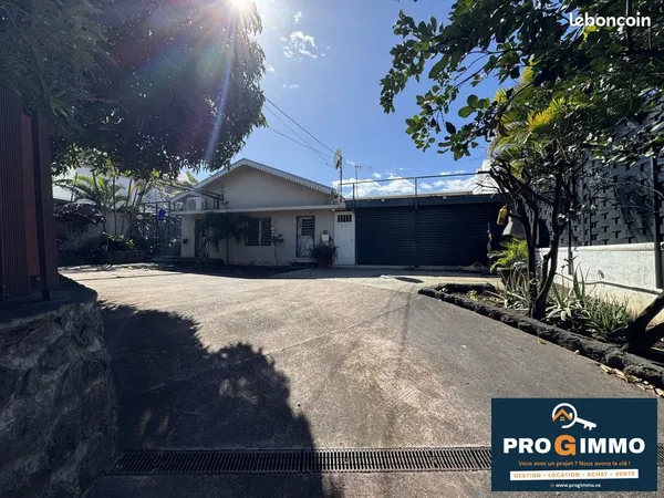 Local 200 m² Saint-Pierre 