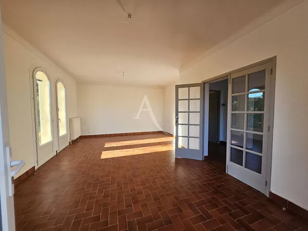 Maison de plain-pied 4 pièces 119 m² 