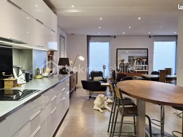 Immeuble 10 pièces 266 m² 