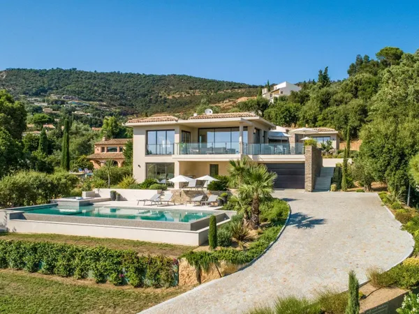 Villa d'exception avec vue panoramique sur la mer - Domaine Bartole de Beauvallon 