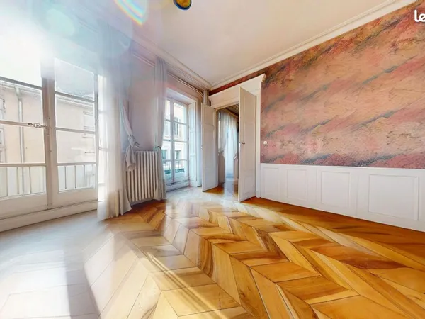 Appartement 6 pièces 196 m² 