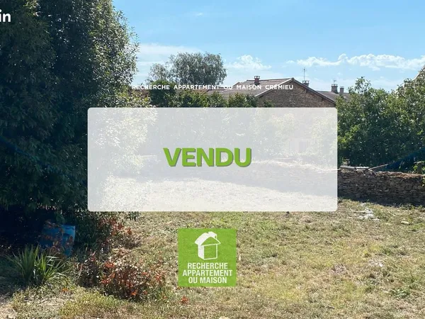 Terrain 325 m² LEYRIEU 