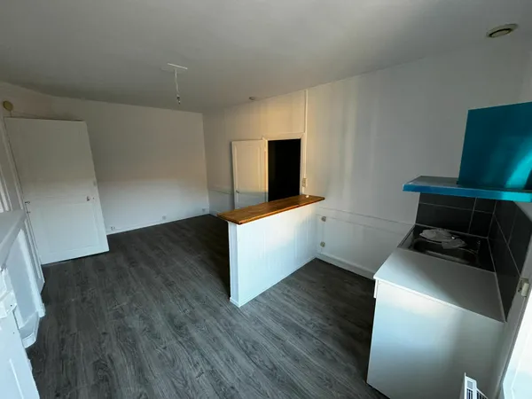 F2 43 m² 1er étage 
