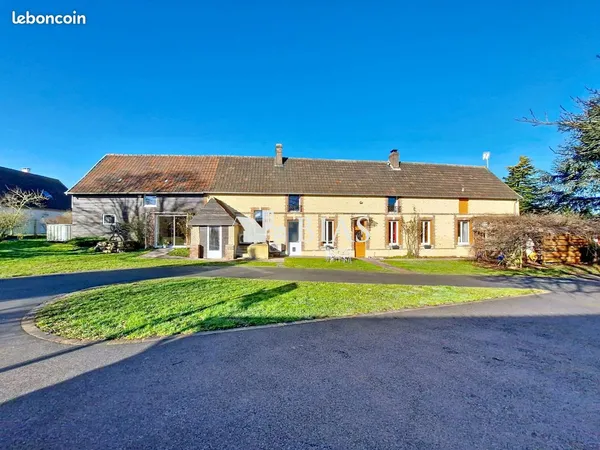 Longère 9 pièces 210 m² 