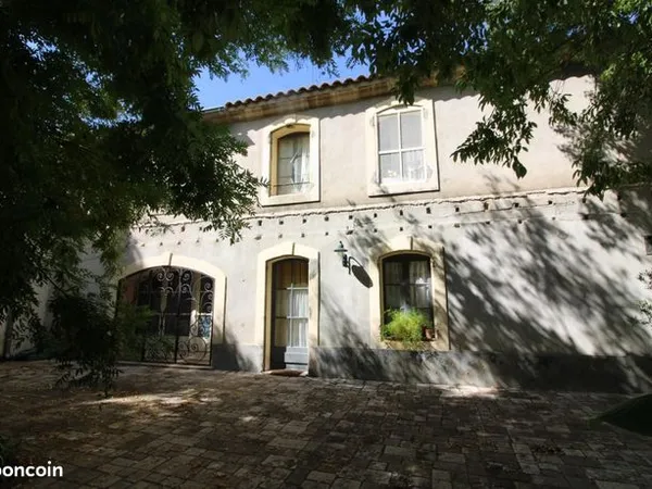 Maison 30 pièces 600 m² 