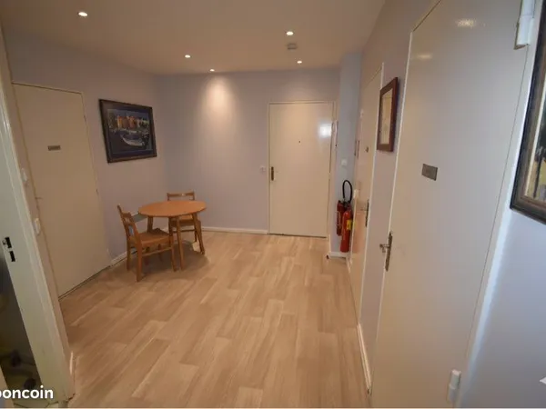 T2 Meublé au Rdc avec garage Mairie Nogent 