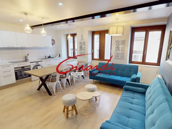 CENTRE HISTORIQUE DE MULHOUSE, APPARTEMENT DUPLEX 6 PIÈCES D 