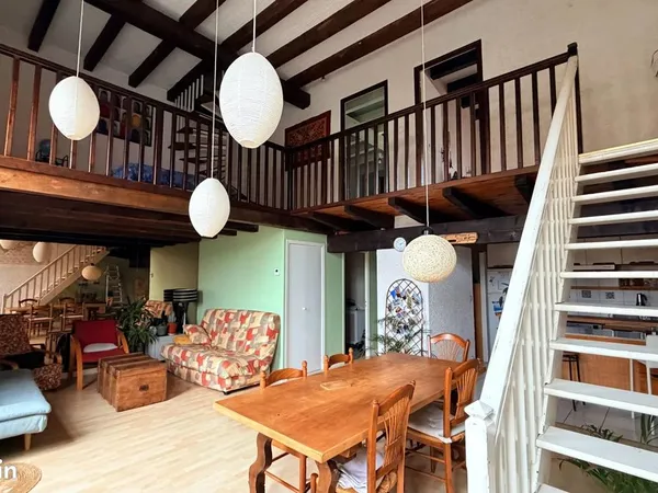 Appartement 3 pièces 102 m² 