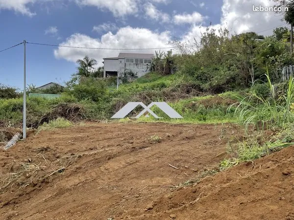 Terrain 736 m² 