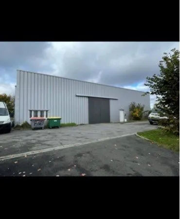 Dépôt 420m2 sur 1600m2 terrain 