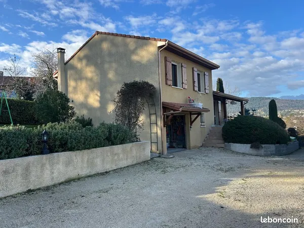 Villa 6 pièces 107 m² 