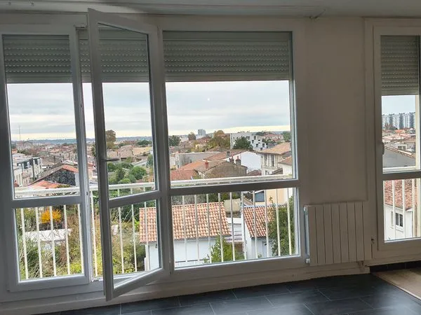 T1 bis + parking Talence roustaing st gènes 