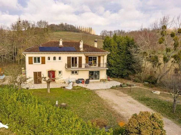 Maison 7 pièces 227 m² 