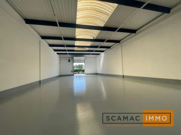 Entrepôt de 528m² 