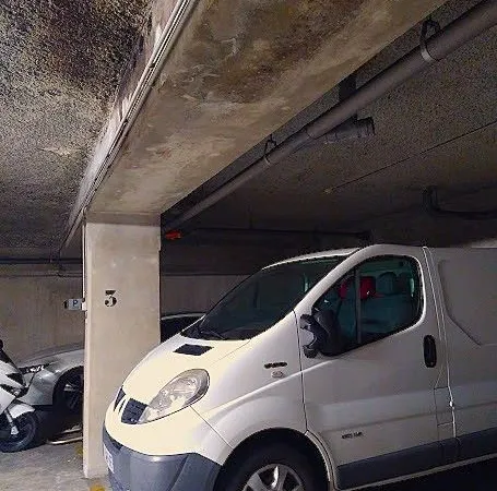 Location place de parking antibes-les-pins 