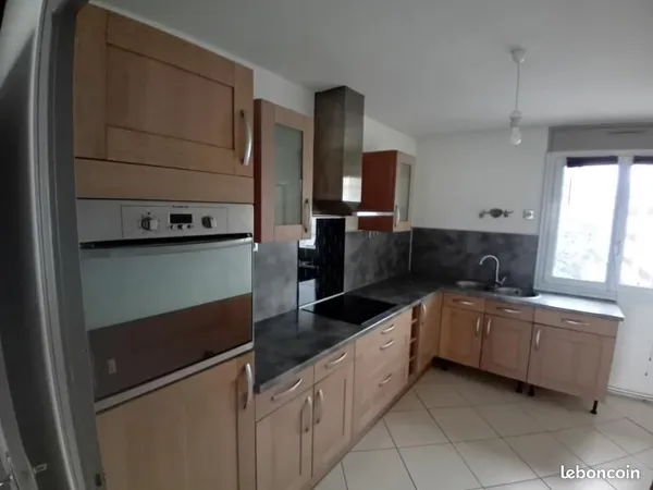 APPARTEMENT T4 Guilheand-Granges 
