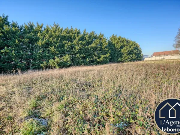Terrain 2213 m² Favières 