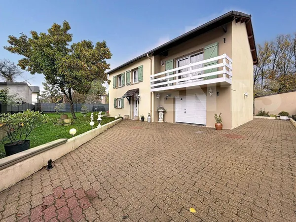 Maison 9 pièces 130 m² 