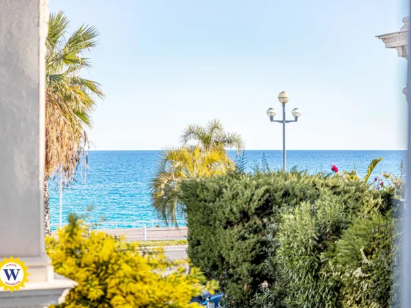 3 PIÈCES RENOVE VUE MER PROMENADE DES ANGLAIS 