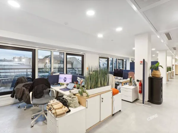 Bureaux 576 m² 