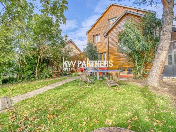 Maison 9 pièces 302 m² 