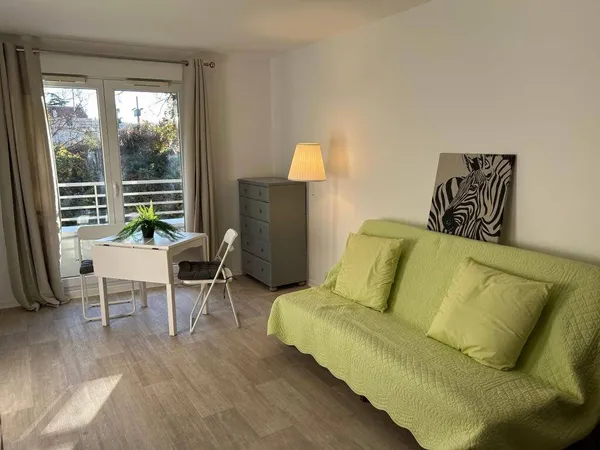 Studio 1 pièce 30 m² 