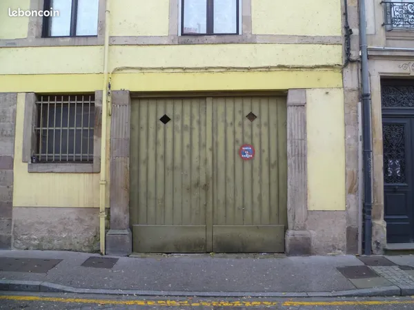GARAGE 52m2 centre ville EPINAL 