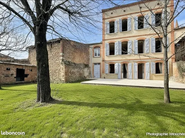 Maison 7 pièces 360 m² 