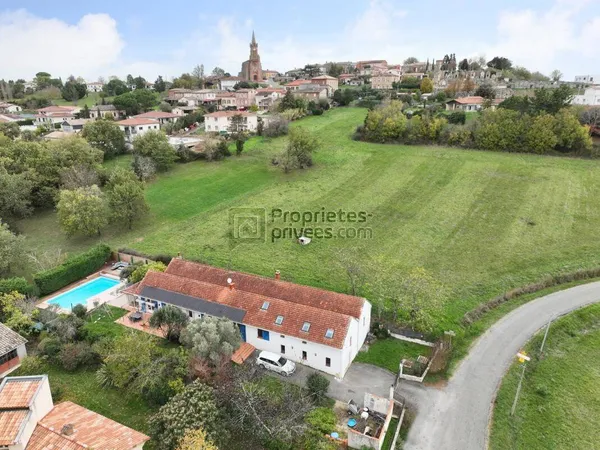 Maison 9 pièces 260 m² 