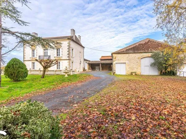 Maison 7 pièces 224 m² 