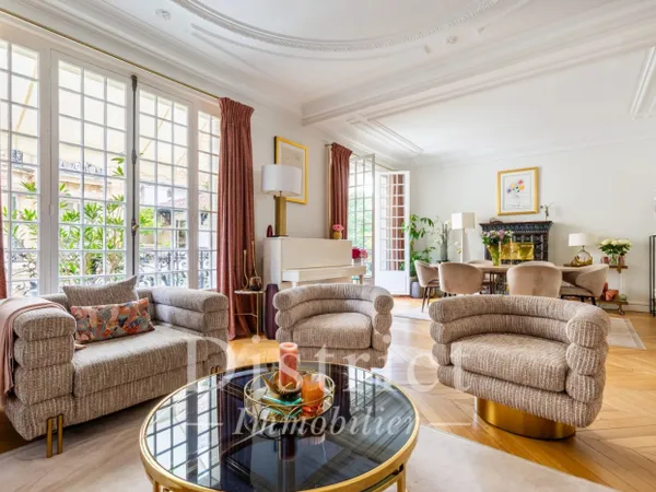 Exclusivité - Villa des Ternes. Appartement de 127m² avec 3 cham 