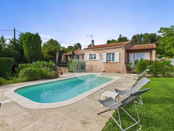 Maison de plain-pied 5 pièces 96 m² 