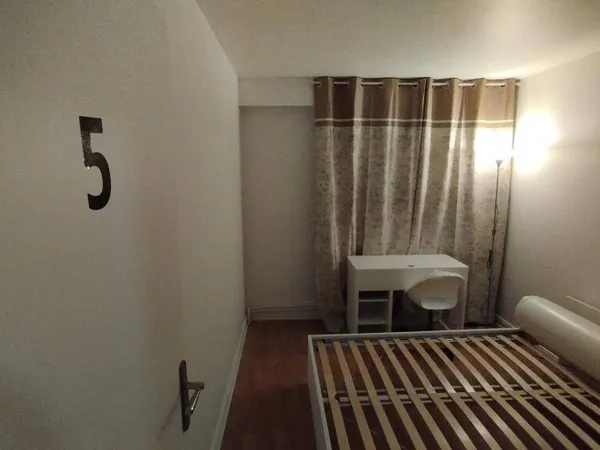 Studio 1 pièce 9 m² 
