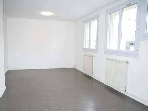 Appartement T3 - 66 m² - TOULOUSE CARTOUCHERIE 